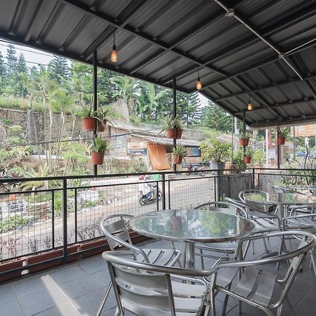 Rossan Villa Hotel Near Kampus Upi Setiabudhi Бандунг Экстерьер фото