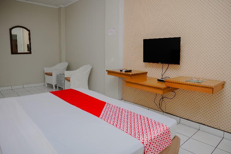 Rossan Villa Hotel Near Kampus Upi Setiabudhi Бандунг Экстерьер фото